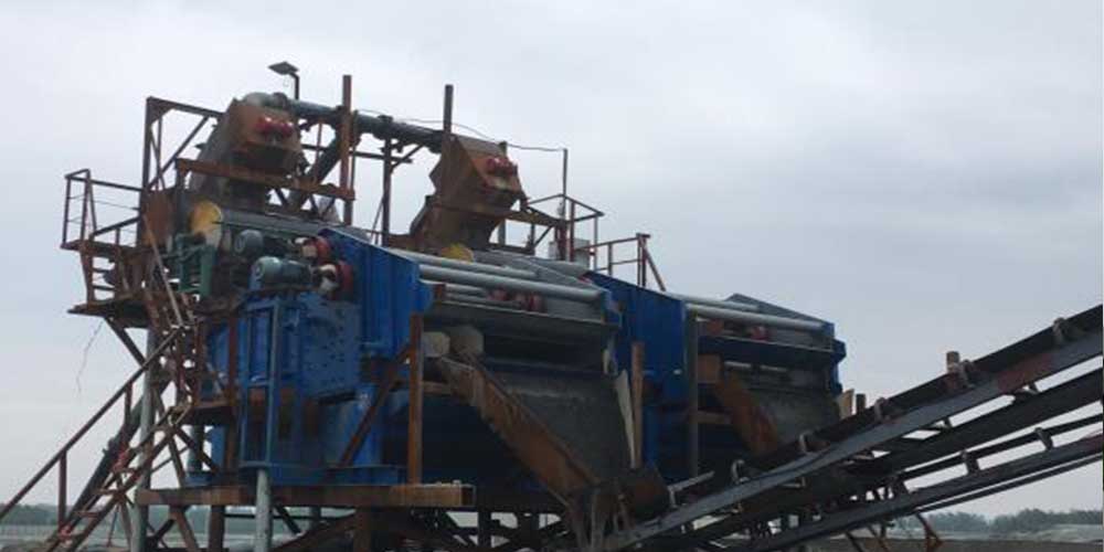 霍邱xx循環(huán)經(jīng)濟(jì)科技公司閉庫的鐵尾礦砂綜合再利用，每日獲利10萬元